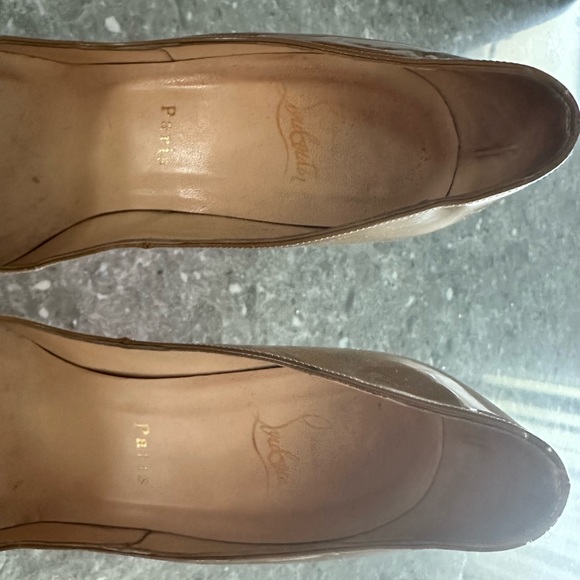 Christian Louboutin - Picture 2 of 9
